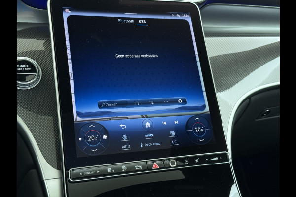 Mercedes-Benz GLC 400e 4Matic AMG // Trekhaak // Luchtvering // Meesturende Achteras // Panoramadak // Nightpakket // 360 Camera // Digital Light