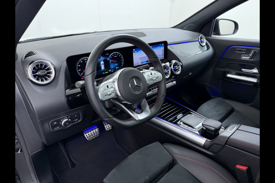 Mercedes-Benz GLA 250e AMG // Memory Stoelen // Distronic // Panoramadak // Rij Assistentiepakket // MultiBeam LED // Carplay // Nightpakket