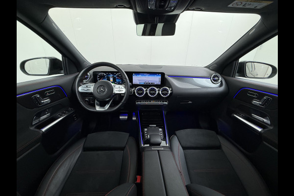 Mercedes-Benz GLA 250e AMG // Memory Stoelen // Distronic // Panoramadak // Rij Assistentiepakket // MultiBeam LED // Carplay // Nightpakket