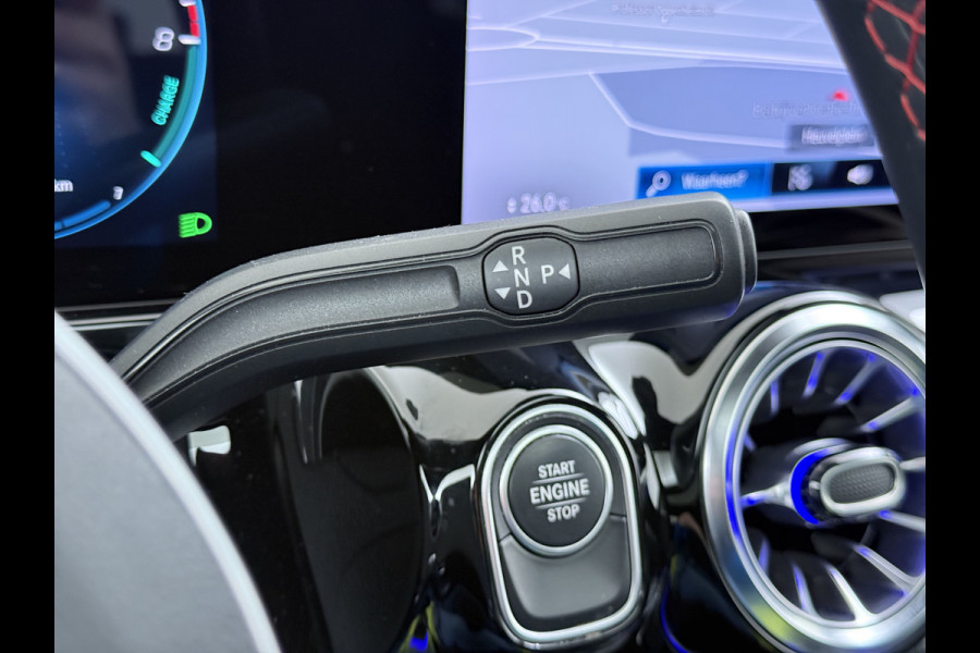 Mercedes-Benz GLA 250e AMG // Memory Stoelen // Distronic // Panoramadak // Rij Assistentiepakket // MultiBeam LED // Carplay // Nightpakket
