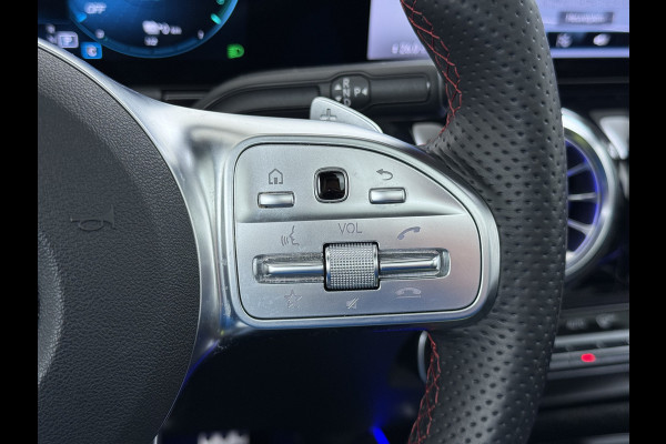 Mercedes-Benz GLA 250e AMG // Memory Stoelen // Distronic // Panoramadak // Rij Assistentiepakket // MultiBeam LED // Carplay // Nightpakket