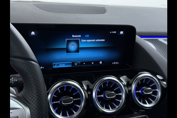 Mercedes-Benz GLA 250e AMG // Memory Stoelen // Distronic // Panoramadak // Rij Assistentiepakket // MultiBeam LED // Carplay // Nightpakket