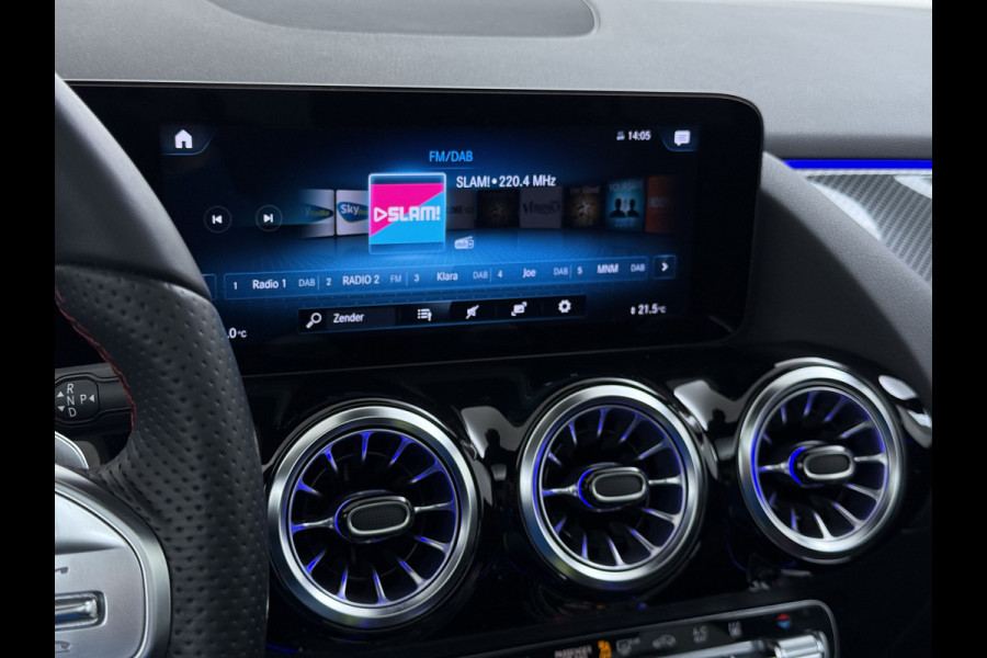 Mercedes-Benz GLA 250e AMG // Memory Stoelen // Distronic // Panoramadak // Rij Assistentiepakket // MultiBeam LED // Carplay // Nightpakket