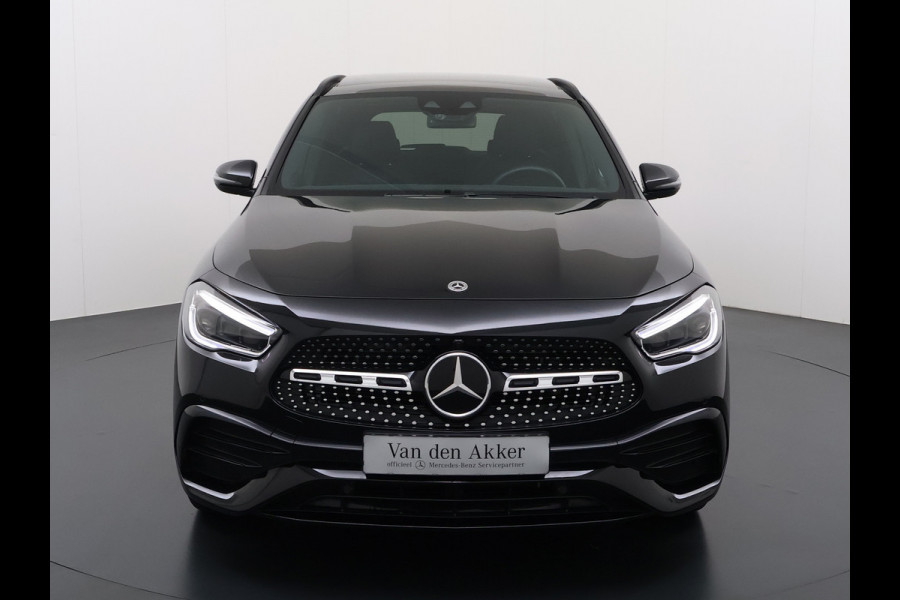 Mercedes-Benz GLA 250e AMG // Memory Stoelen // Distronic // Panoramadak // Rij Assistentiepakket // MultiBeam LED // Carplay // Nightpakket
