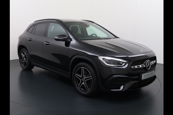 Mercedes-Benz GLA 250e AMG // Memory Stoelen // Distronic // Panoramadak // Rij Assistentiepakket // MultiBeam LED // Carplay // Nightpakket
