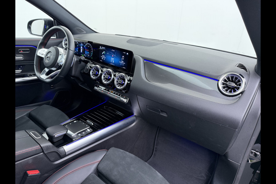 Mercedes-Benz GLA 250e AMG // Memory Stoelen // Distronic // Panoramadak // Rij Assistentiepakket // MultiBeam LED // Carplay // Nightpakket