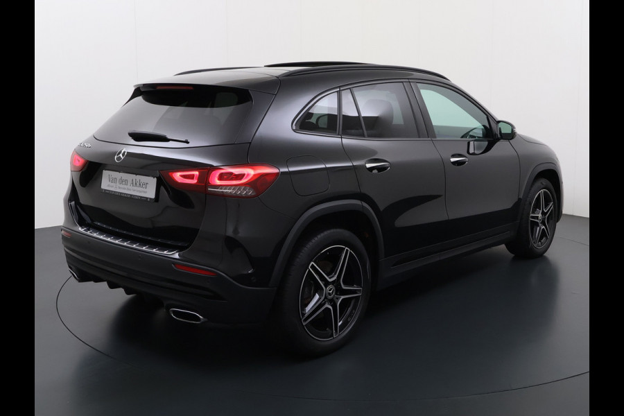 Mercedes-Benz GLA 250e AMG // Memory Stoelen // Distronic // Panoramadak // Rij Assistentiepakket // MultiBeam LED // Carplay // Nightpakket