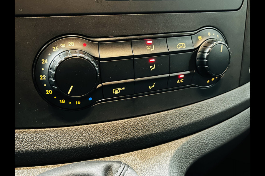 Mercedes-Benz Vito 110 CDI Lang // Airco // Navigatie// // Achterklep // Bumpers in kleur // Groot Scherm // Betimmering