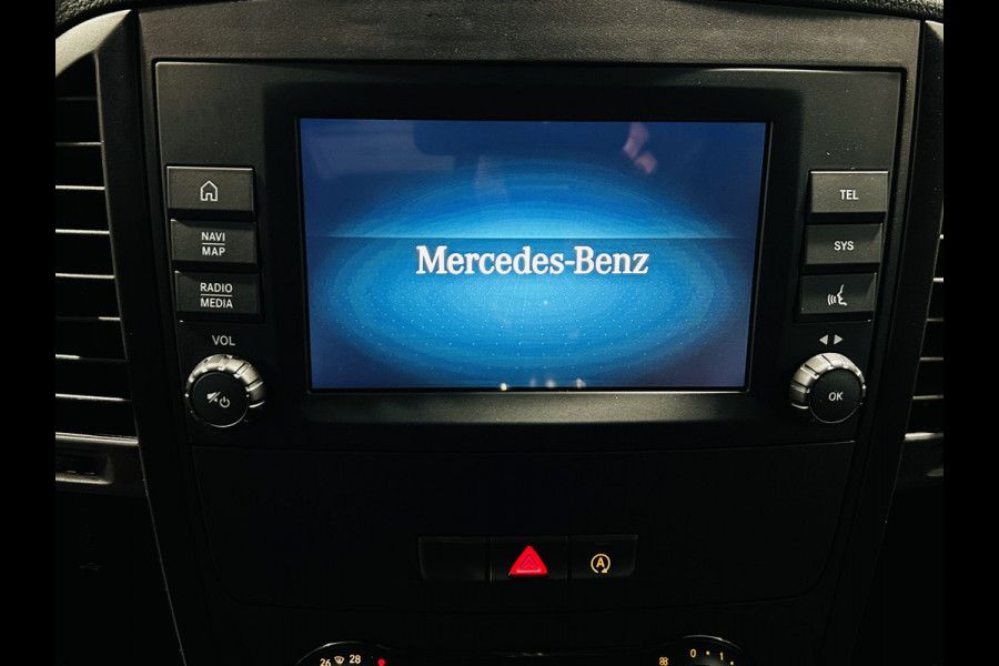 Mercedes-Benz Vito 110 CDI Lang // Airco // Navigatie// // Achterklep // Bumpers in kleur // Groot Scherm // Betimmering
