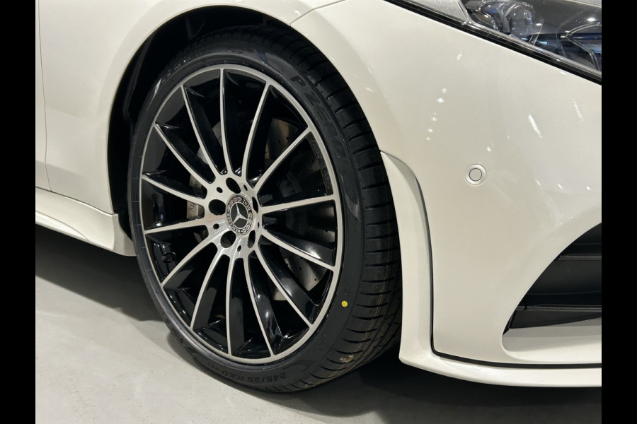 Mercedes-Benz CLS-Klasse 450 4Matic AMG // Burmester // 360 Camera // Sunroof // Trekhaak // 20 inch // Designo White // Distronic