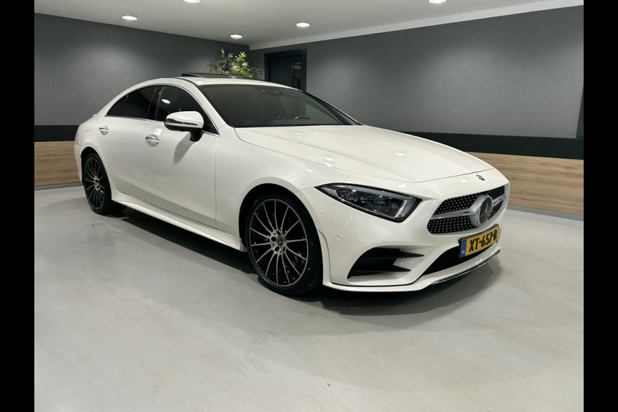 Mercedes-Benz CLS-Klasse 450 4Matic AMG // Burmester // 360 Camera // Sunroof // Trekhaak // 20 inch // Designo White // Distronic