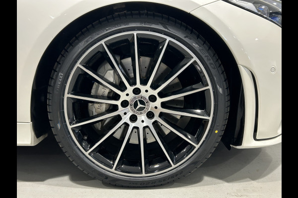 Mercedes-Benz CLS-Klasse 450 4Matic AMG // Burmester // 360 Camera // Sunroof // Trekhaak // 20 inch // Designo White // Distronic