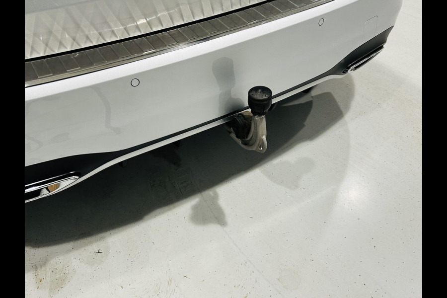 Mercedes-Benz B-Klasse 180 AMG // Trekhaak // Camera // Elek. Achterklep // Carplay // LED Koplampen // Navigatie