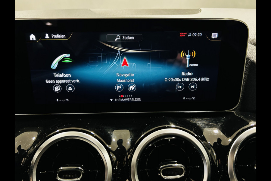 Mercedes-Benz B-Klasse 180 AMG // Trekhaak // Camera // Elek. Achterklep // Carplay // LED Koplampen // Navigatie