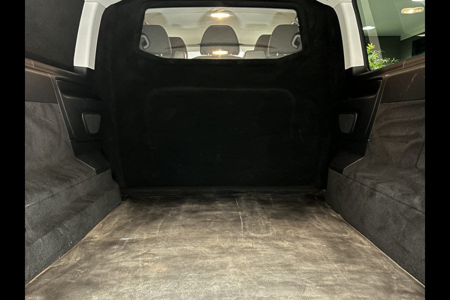 Mercedes-Benz Vito TOURER 116CDI Automaat L3 Dubbele Cabine // Trekhaak // Airco // Camera // Navigatie //