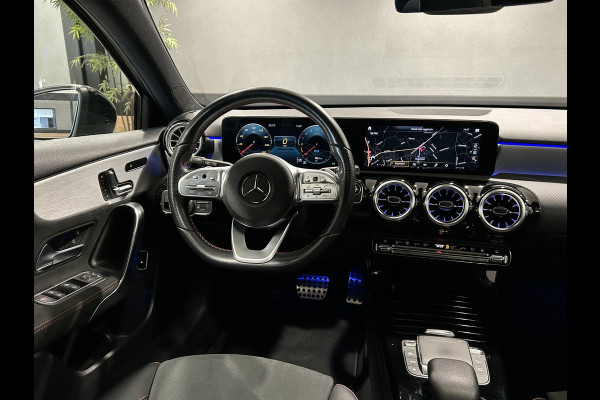 Mercedes-Benz A-Klasse 250e AMG// Panoramadak // Memory // MultiBeam LED // Keyless // Magno Grijs // Augmented