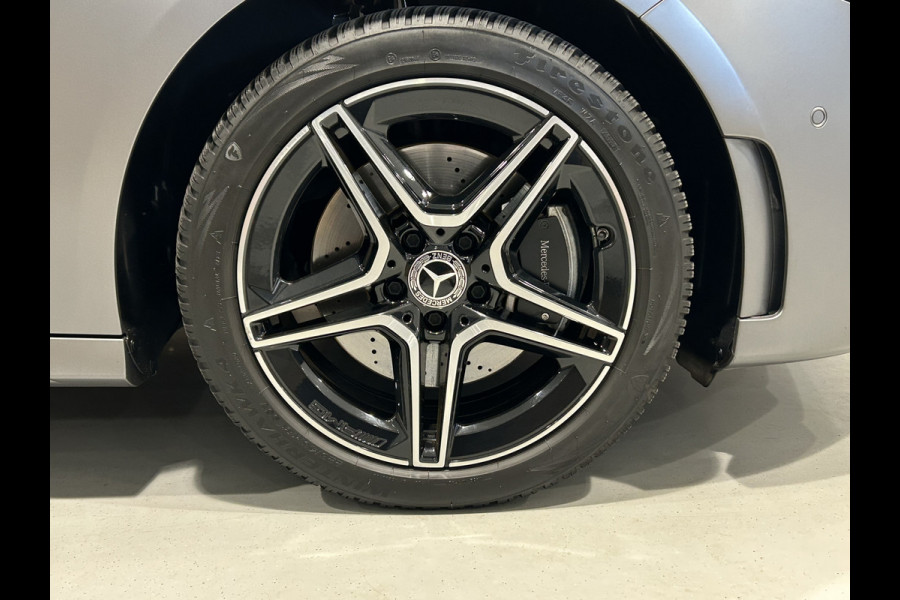Mercedes-Benz A-Klasse 250e AMG// Panoramadak // Memory // MultiBeam LED // Keyless // Magno Grijs // Augmented