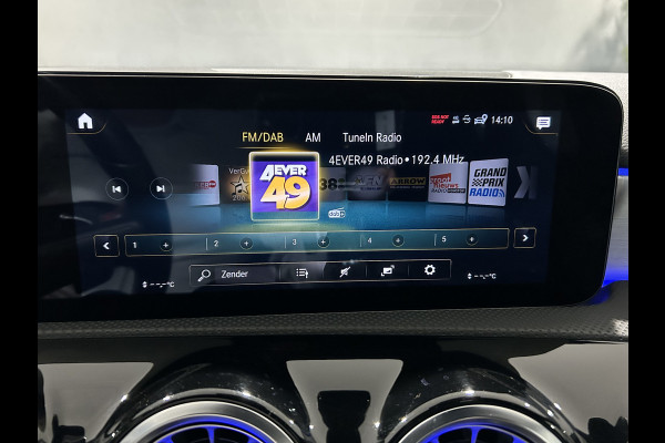 Mercedes-Benz A-Klasse 250e AMG// Panoramadak // Memory // MultiBeam LED // Keyless // Magno Grijs // Augmented