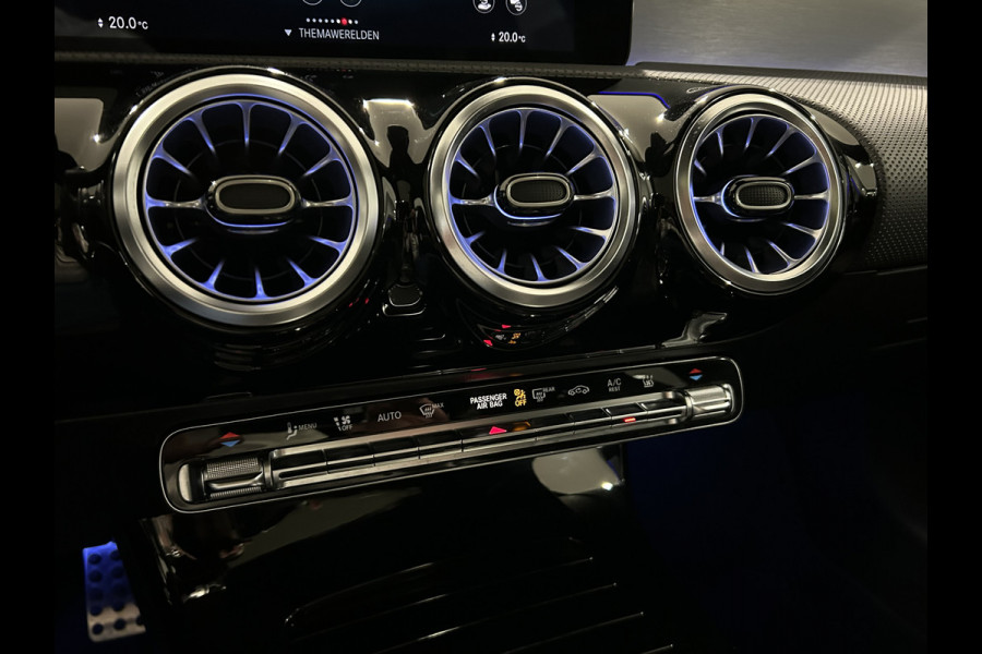 Mercedes-Benz A-Klasse 250e AMG// Panoramadak // Memory // MultiBeam LED // Keyless // Magno Grijs // Augmented