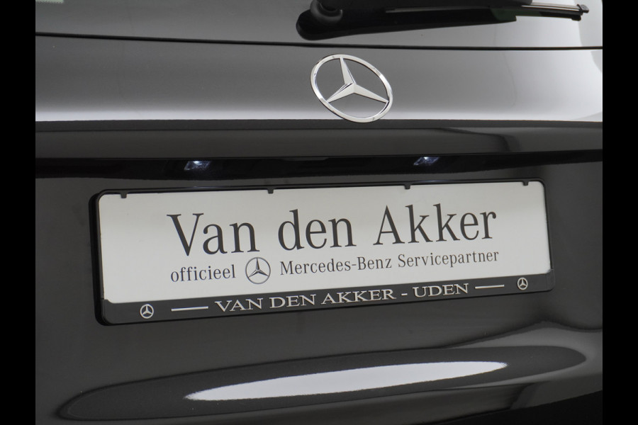 Mercedes-Benz GLC 300e AMG 4Matic // Panoramadak // Burmester // 360 Camera // Keyless // Carbon // Sfeerverlichting // Carplay