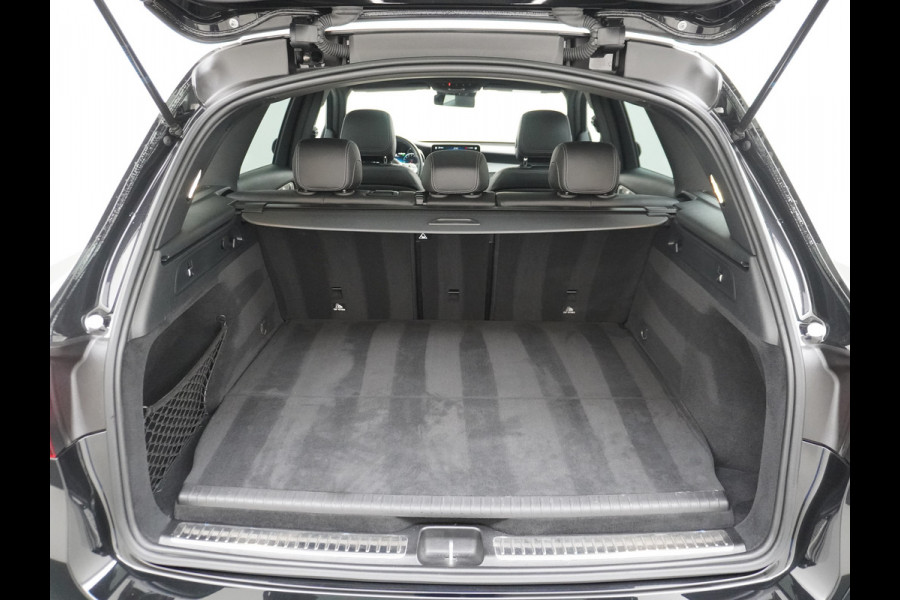 Mercedes-Benz GLC 300e AMG 4Matic // Panoramadak // Burmester // 360 Camera // Keyless // Carbon // Sfeerverlichting // Carplay