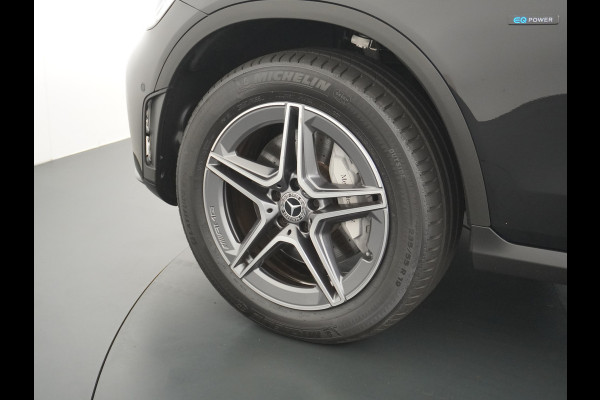 Mercedes-Benz GLC 300e AMG 4Matic // Panoramadak // Burmester // 360 Camera // Keyless // Carbon // Sfeerverlichting // Carplay