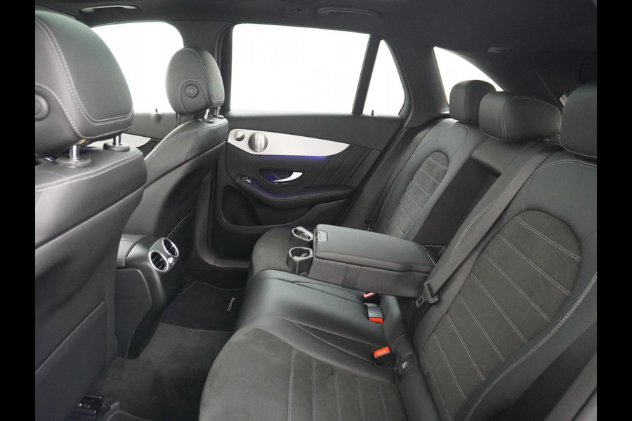 Mercedes-Benz GLC 300e AMG 4Matic // Panoramadak // Burmester // 360 Camera // Keyless // Carbon // Sfeerverlichting // Carplay