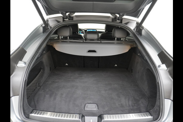Mercedes-Benz GLC 300e Coupé AMG 4Matic // Burmester / Magno Grijs // 20 inch // Treeplanken // Night pakket