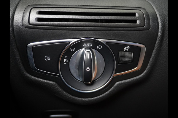 Mercedes-Benz GLC 300e Coupé AMG 4Matic // Burmester / Magno Grijs // 20 inch // Treeplanken // Night pakket