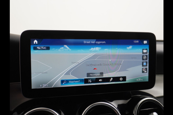 Mercedes-Benz GLC 300e Coupé AMG 4Matic // Burmester / Magno Grijs // 20 inch // Treeplanken // Night pakket