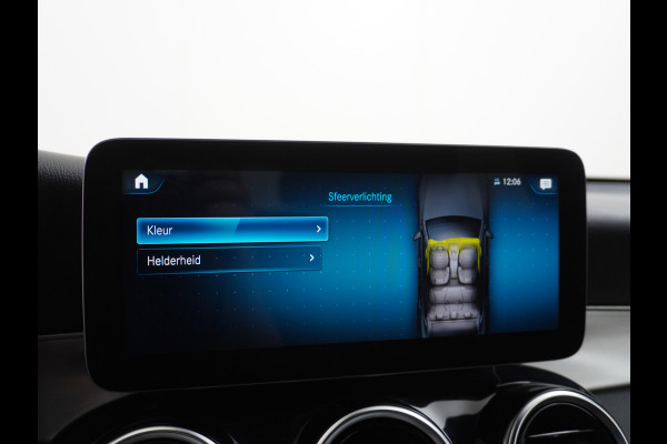 Mercedes-Benz GLC 300e Coupé AMG 4Matic // Burmester / Magno Grijs // 20 inch // Treeplanken // Night pakket