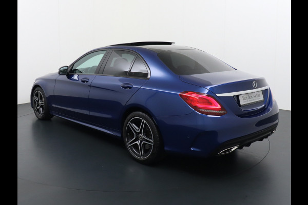 Mercedes-Benz C-Klasse 180 AMG 180 AMG // Panoramadak // MultiBeam LED // Nightpakket // Digitaal Dashbord // Carplay // Sfeerverlichting