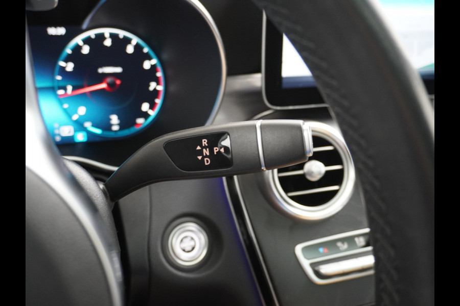 Mercedes-Benz C-Klasse 180 AMG 180 AMG // Panoramadak // MultiBeam LED // Nightpakket // Digitaal Dashbord // Carplay // Sfeerverlichting