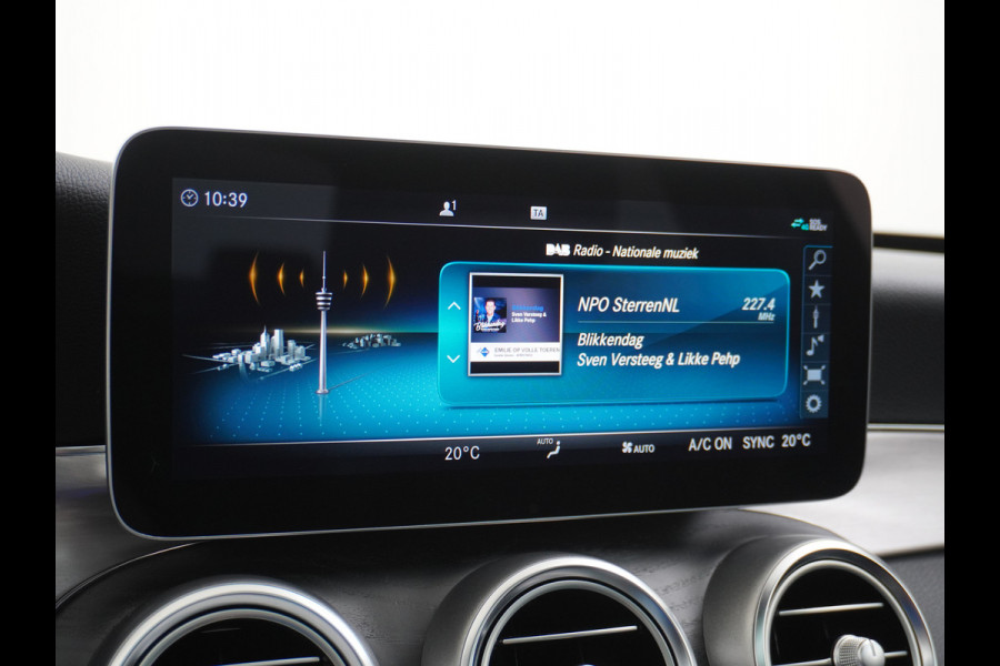 Mercedes-Benz C-Klasse 180 AMG 180 AMG // Panoramadak // MultiBeam LED // Nightpakket // Digitaal Dashbord // Carplay // Sfeerverlichting