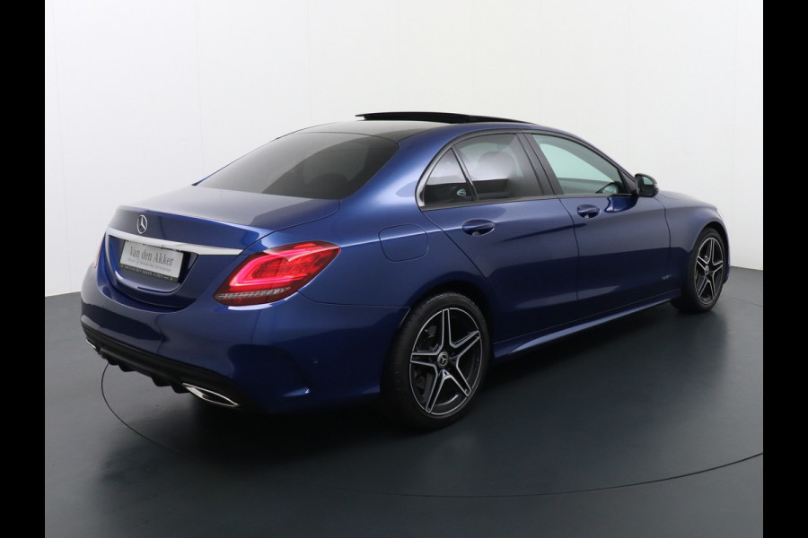 Mercedes-Benz C-Klasse 180 AMG 180 AMG // Panoramadak // MultiBeam LED // Nightpakket // Digitaal Dashbord // Carplay // Sfeerverlichting