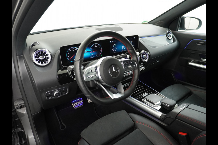 Mercedes-Benz GLA 200 AMG // Camera // Sfeerverlichting // Night Pakket // Augmented Reality // Carplay // 19" Muli Spaak Velgen