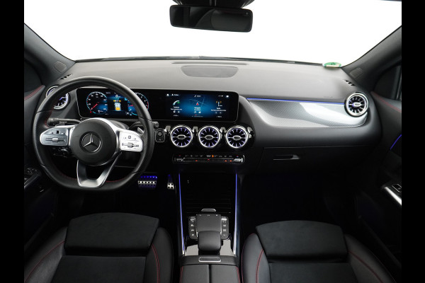 Mercedes-Benz GLA 200 AMG // Camera // Sfeerverlichting // Night Pakket // Augmented Reality // Carplay // 19" Muli Spaak Velgen
