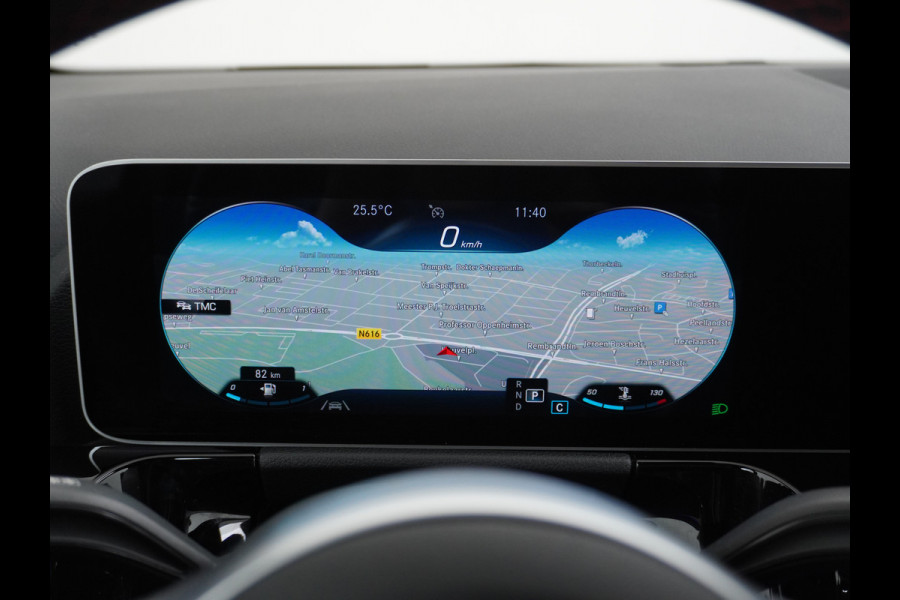 Mercedes-Benz GLA 200 AMG // Camera // Sfeerverlichting // Night Pakket // Augmented Reality // Carplay // 19" Muli Spaak Velgen