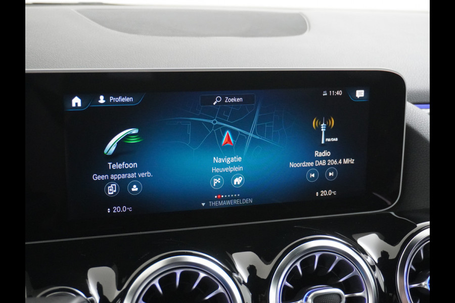 Mercedes-Benz GLA 200 AMG // Camera // Sfeerverlichting // Night Pakket // Augmented Reality // Carplay // 19" Muli Spaak Velgen