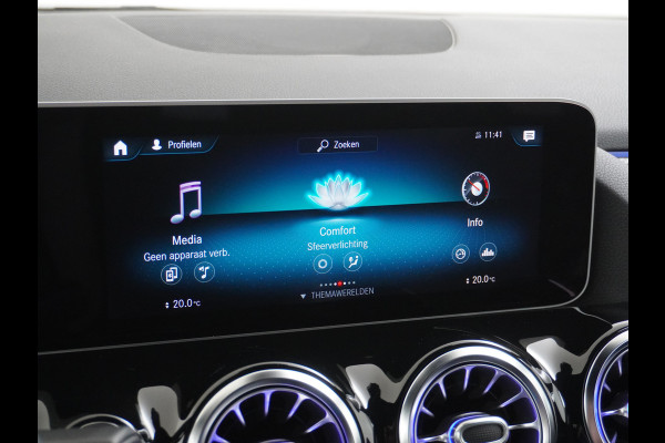 Mercedes-Benz GLA 200 AMG // Camera // Sfeerverlichting // Night Pakket // Augmented Reality // Carplay // 19" Muli Spaak Velgen