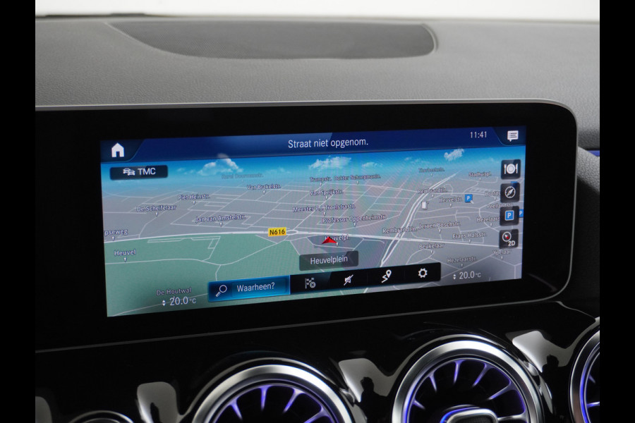 Mercedes-Benz GLA 200 AMG // Camera // Sfeerverlichting // Night Pakket // Augmented Reality // Carplay // 19" Muli Spaak Velgen