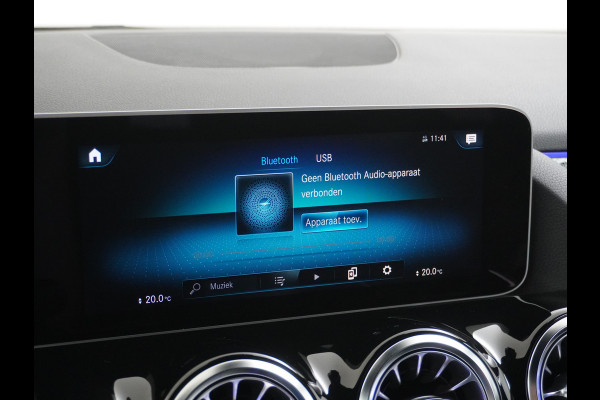 Mercedes-Benz GLA 200 AMG // Camera // Sfeerverlichting // Night Pakket // Augmented Reality // Carplay // 19" Muli Spaak Velgen