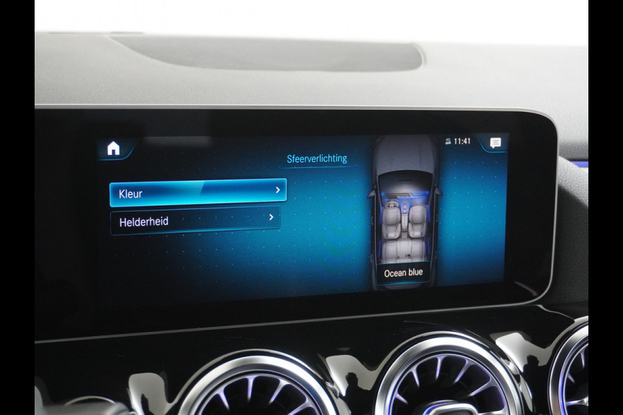 Mercedes-Benz GLA 200 AMG // Camera // Sfeerverlichting // Night Pakket // Augmented Reality // Carplay // 19" Muli Spaak Velgen