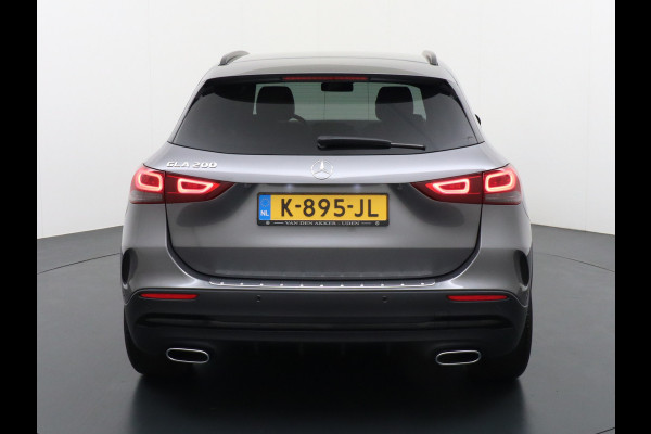 Mercedes-Benz GLA 200 AMG // Camera // Sfeerverlichting // Night Pakket // Augmented Reality // Carplay // 19" Muli Spaak Velgen