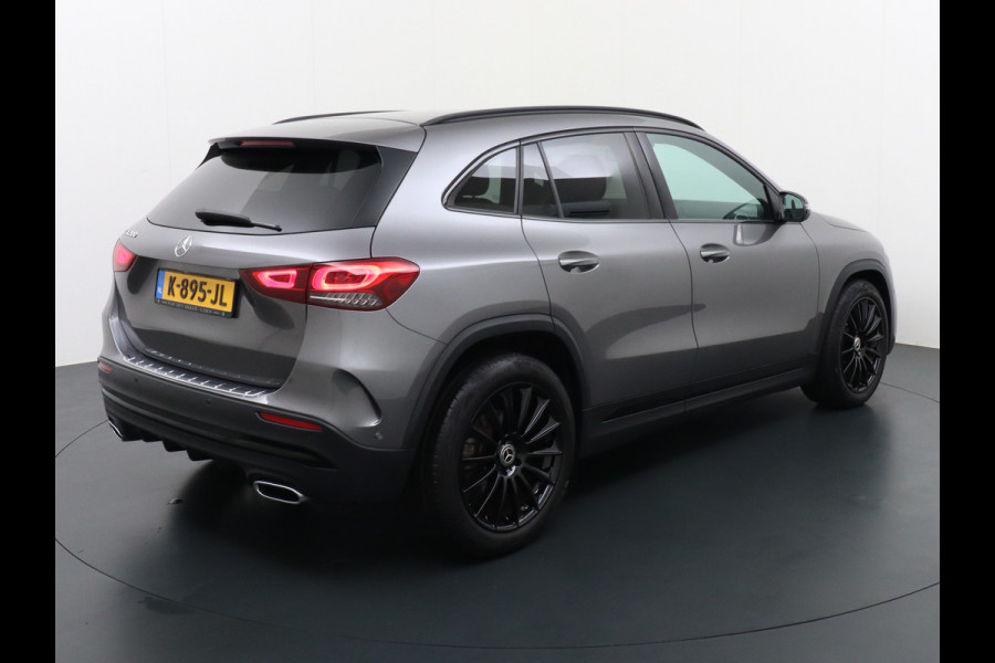 Mercedes-Benz GLA 200 AMG // Camera // Sfeerverlichting // Night Pakket // Augmented Reality // Carplay // 19" Muli Spaak Velgen