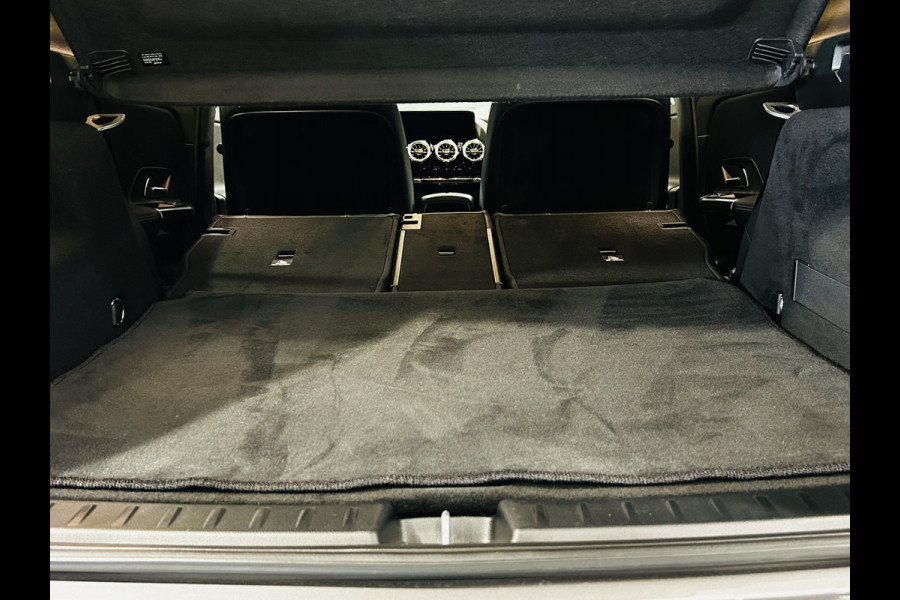 Mercedes-Benz EQA 250 Luxury 67kWh // Camera // Dode Hoek Ass. // D. Glas // Elektrische Achterklep // Sfeerverlichting // Widescreen // Cruise