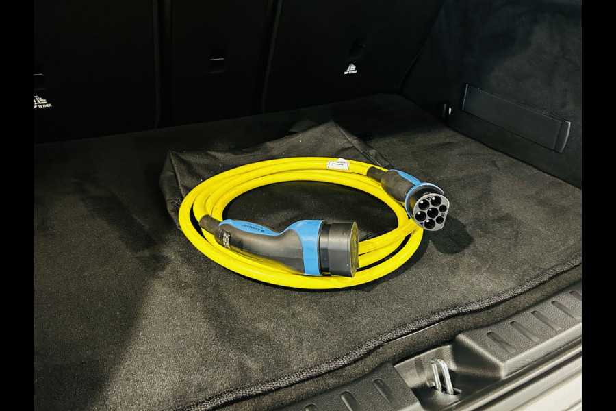 Mercedes-Benz EQA 250 Luxury 67kWh // Camera // Dode Hoek Ass. // D. Glas // Elektrische Achterklep // Sfeerverlichting // Widescreen // Cruise