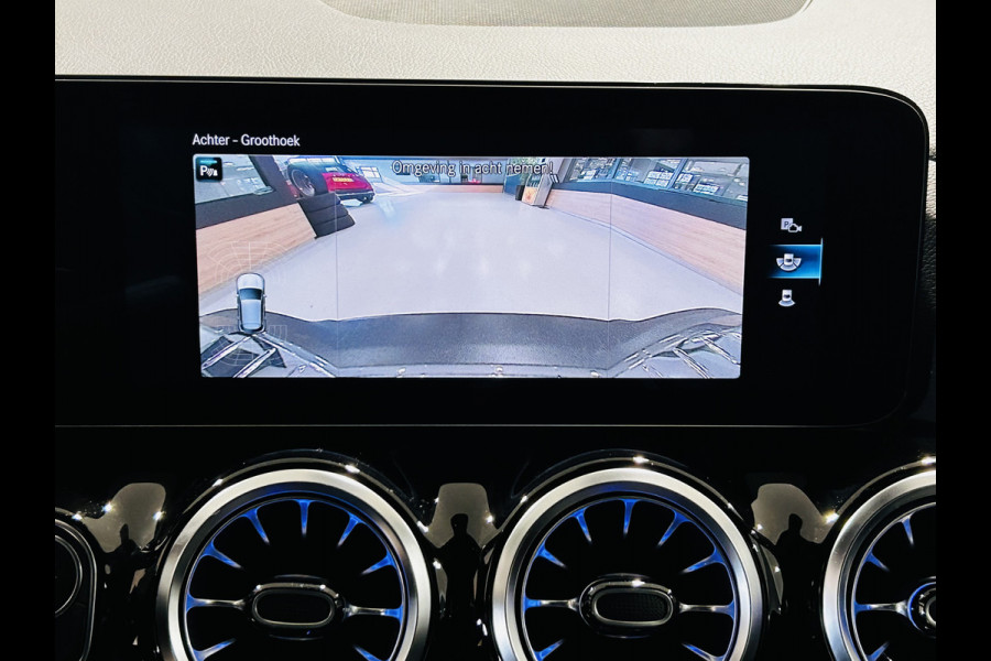 Mercedes-Benz EQA 250 Luxury 67kWh // Camera // Dode Hoek Ass. // D. Glas // Elektrische Achterklep // Sfeerverlichting // Widescreen // Cruise