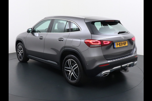 Mercedes-Benz GLA 250e Luxury // Trekhaak // Carplay // WideScreen // Navigatie // LED Koplampen // Cruise Control