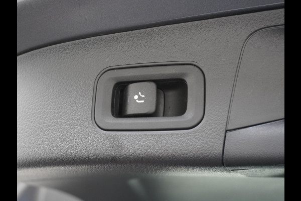 Mercedes-Benz GLA 250e Luxury // Trekhaak // Carplay // WideScreen // Navigatie // LED Koplampen // Cruise Control